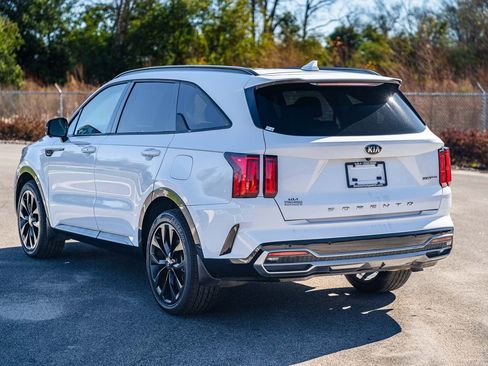 Used 2021 Kia Sorento SX image 5