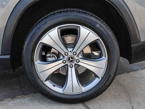 Used 2021 Mercedes-Benz GLS 450 4MATIC image 30