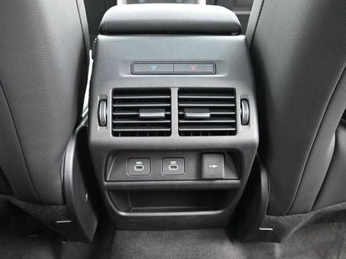 New 2026 Land Rover Discovery Sport Landmark AWD/4WD image 17
