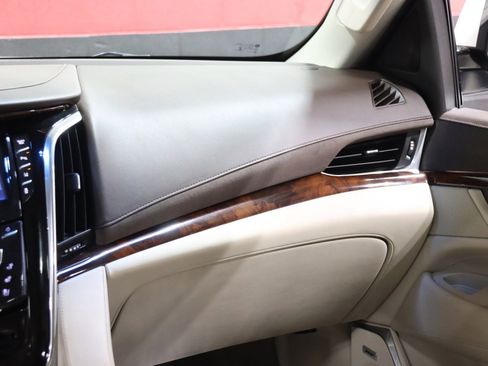 Used 2015 Cadillac Escalade Luxury AWD/4WD image 62