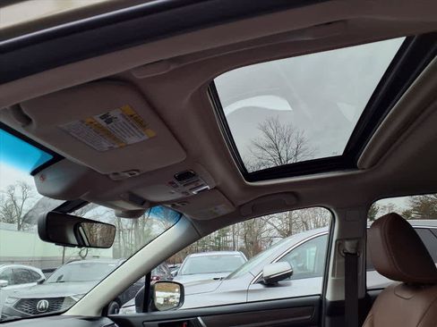 Used 2019 Subaru Outback 3.6R Touring image 19