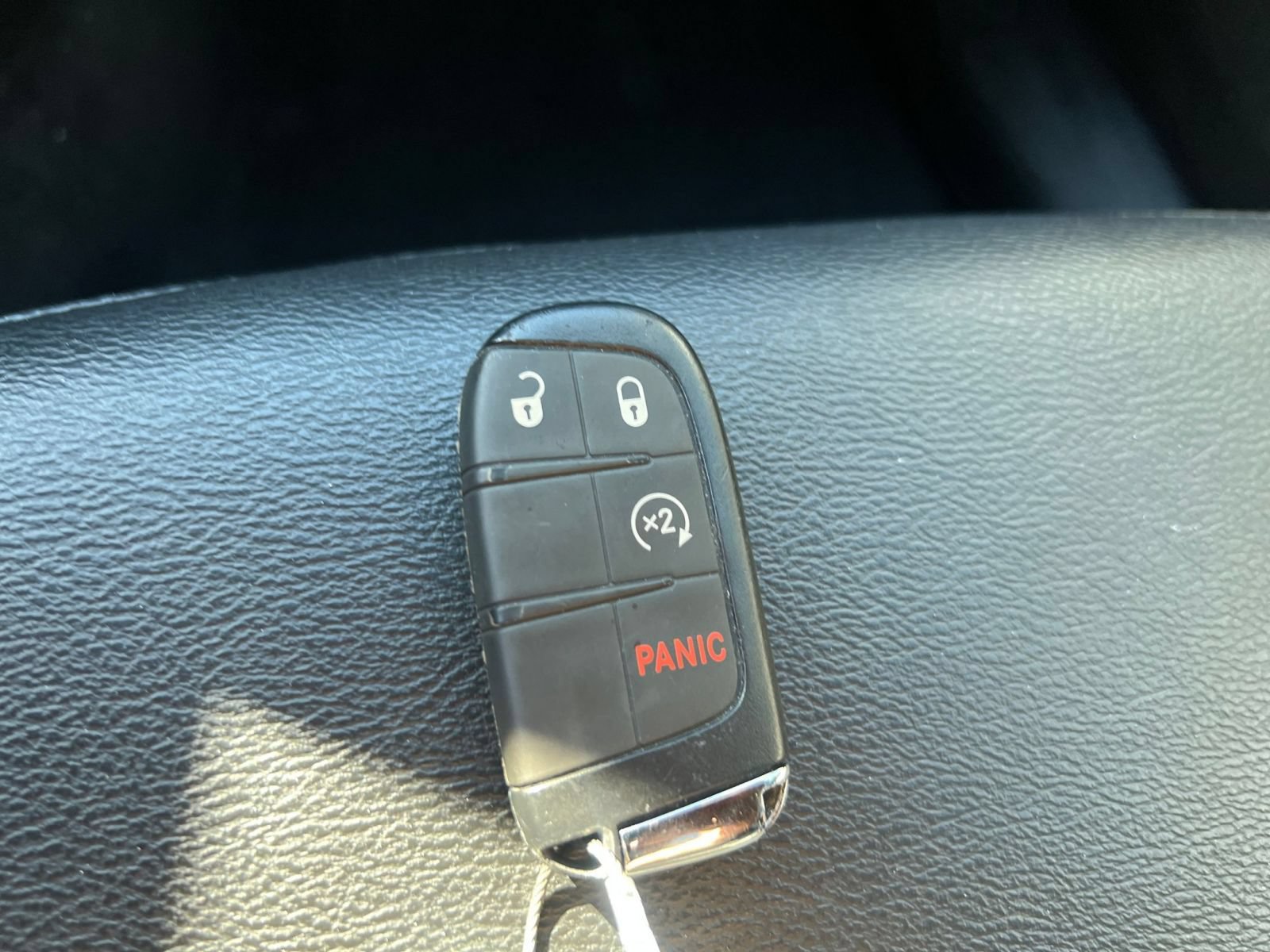 Used 2025 Jeep Compass Latitude AWD/4WD image 19