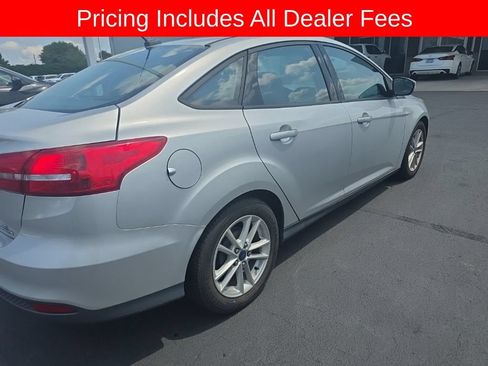 Used 2015 Ford Focus SE FWD image 3