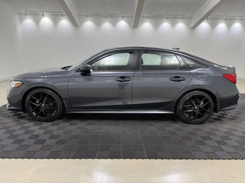 Used 2023 Honda Civic Sport image 5