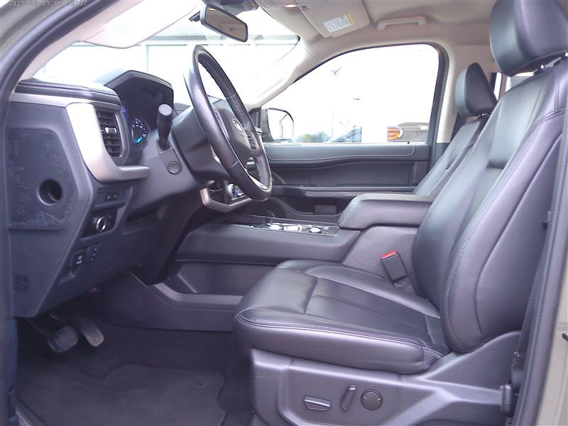 Used 2024 Ford Expedition Max XLT AWD/4WD image 5