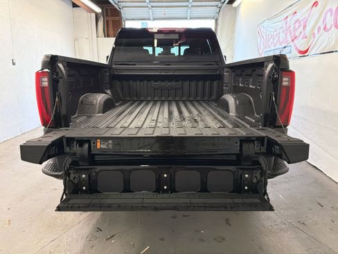 New 2026 GMC Sierra 2500 Denali w/ Denali Reserve Package AWD/4WD image 7
