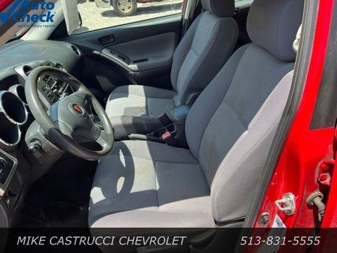 Used 2006 Pontiac Vibe w/ Preferred Package FWD image 3
