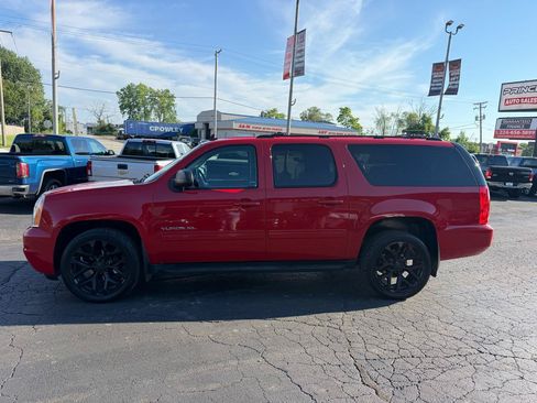 Used 2013 GMC Yukon XL SLE w/ Suspension Package, Off-Road AWD/4WD image 4