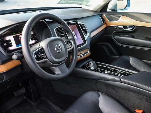 Used 2023 Volvo XC90 B5 Plus w/ Protection Package Premier image 29