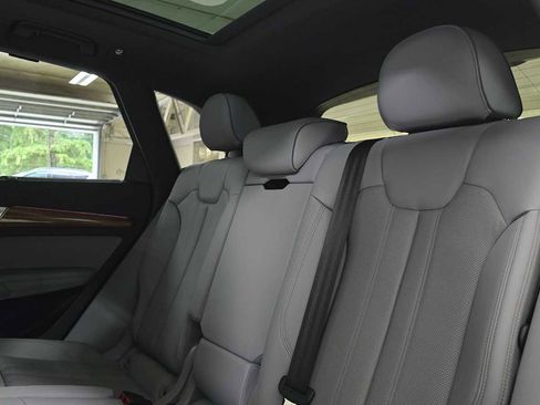 Used 2024 Audi Q5 e Prestige image 18