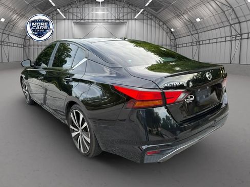 Used 2021 Nissan Altima 2.5 SR FWD image 4