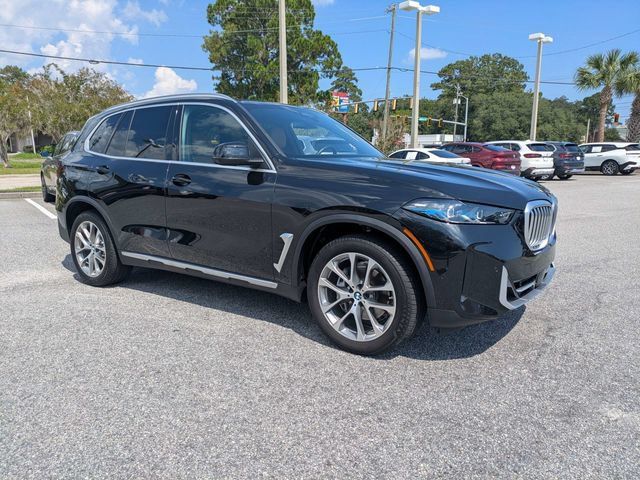 Used 2026 BMW X5 xDrive40i w/ Climate Comfort Package AWD/4WD image 2