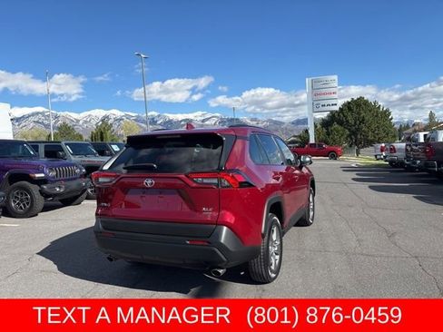 Used 2025 Toyota RAV4 XLE AWD/4WD image 10