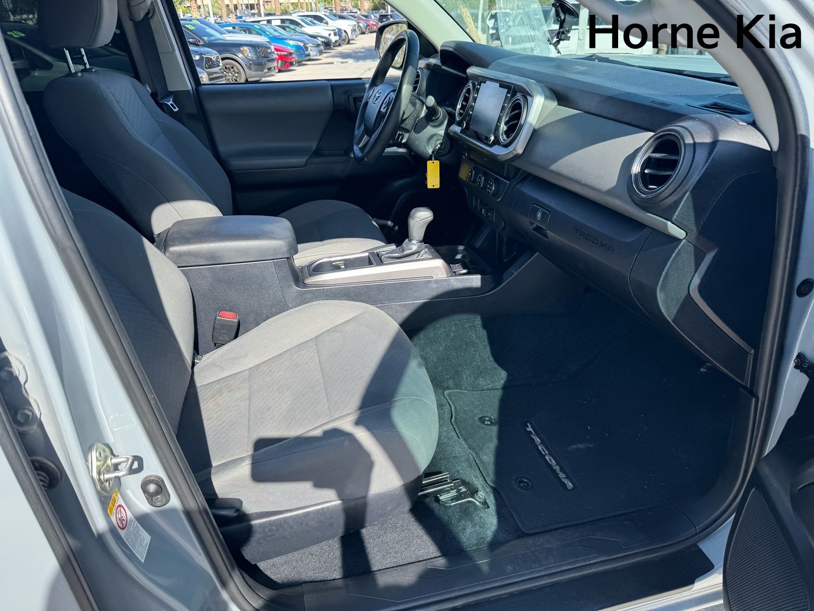 Used 2020 Toyota Tacoma SR5 RWD image 26