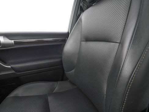Used 2023 Lexus GX 460 Luxury w/ Sport Design Package AWD/4WD image 26