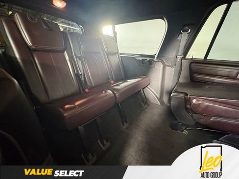Used 2017 Ford Expedition EL Platinum AWD/4WD image 10