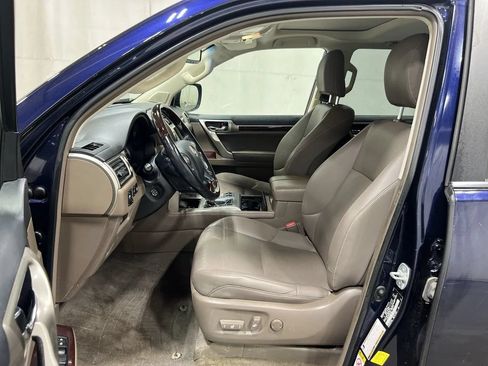 Used 2019 Lexus GX 460 Premium AWD/4WD image 3