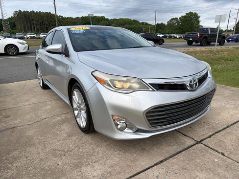 Used 2013 Toyota Avalon XLE Touring FWD image 2