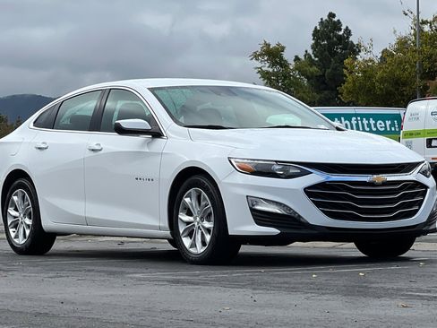 Certified 2024 Chevrolet Malibu LT image 2