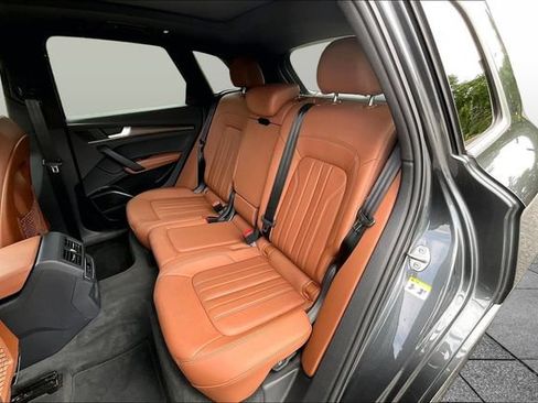 Used 2022 Audi Q5 2.0T Premium Plus AWD/4WD image 25