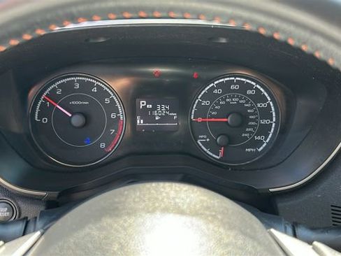 Used 2018 Subaru Crosstrek 2.0i Premium w/ Moonroof Package AWD/4WD image 15