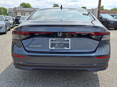 Used 2023 Honda Accord EX image 5
