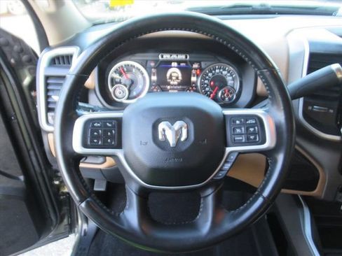 Used 2020 RAM 3500 Big Horn w/ Level 2 Equipment Group image 18