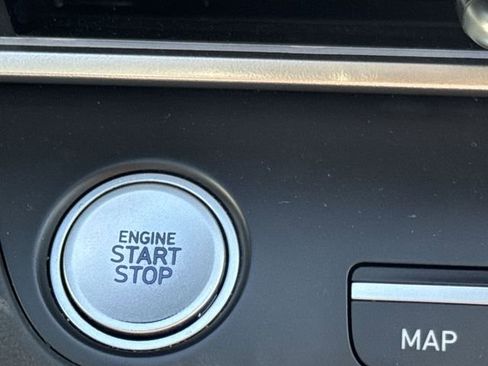 Used 2025 Hyundai Elantra SEL FWD image 19