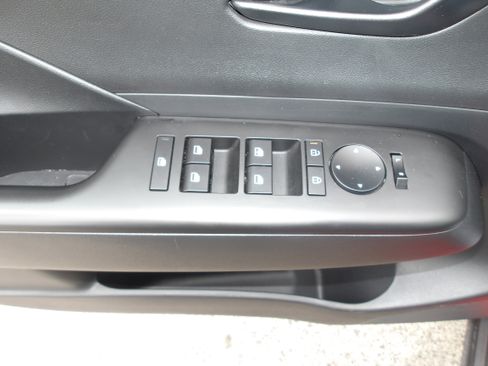 Certified 2025 Hyundai Kona SEL AWD/4WD image 15