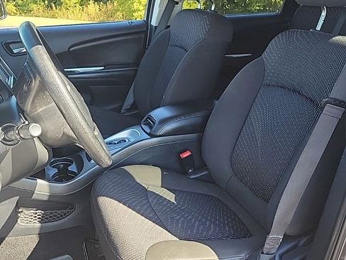 Used 2020 Dodge Journey SE image 9