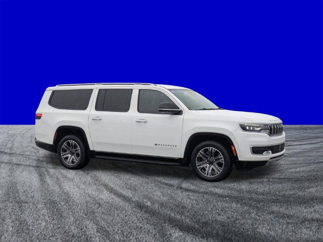 Used 2024 Jeep Wagoneer L Series II AWD/4WD image 2