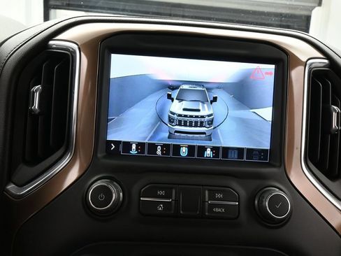 Used 2022 Chevrolet Silverado 2500 High Country w/ Z71 Off-Road Package AWD/4WD image 26