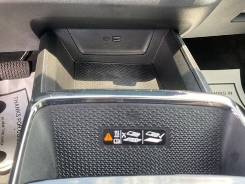 Used 2025 Chevrolet Equinox RS FWD image 29