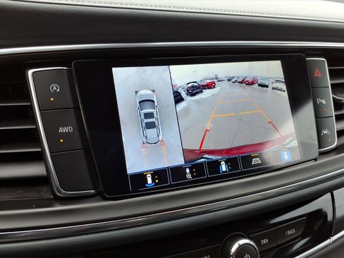 Used 2024 Buick Enclave Premium image 24