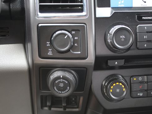 Used 2016 Ford F150 XLT w/ Equipment Group 302A Luxury AWD/4WD image 36