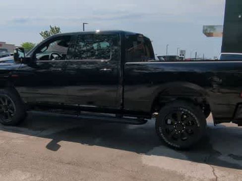 New 2026 RAM 2500 Laramie AWD/4WD image 6