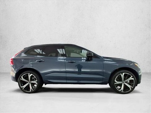 Used 2025 Volvo XC60 B5 Ultra AWD/4WD image 4