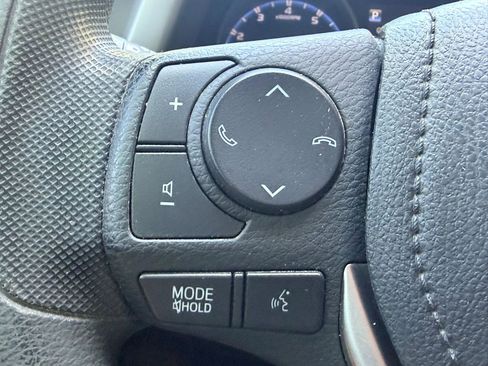 Used 2017 Toyota RAV4 LE image 13