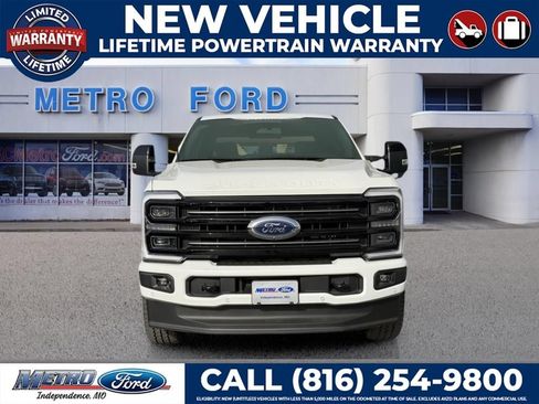 Used 2025 Ford F250 Platinum w/ FX4 Off-Road Package AWD/4WD image 11