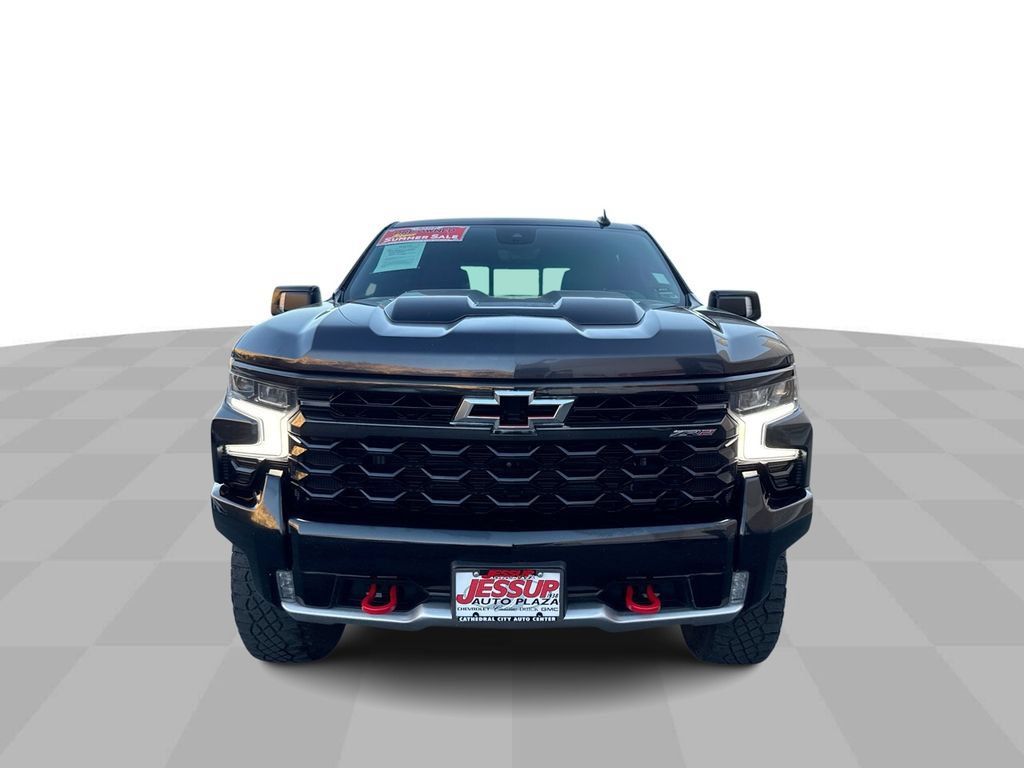 Used 2023 Chevrolet Silverado 1500 ZR2 w/ Technology Package AWD/4WD image 3