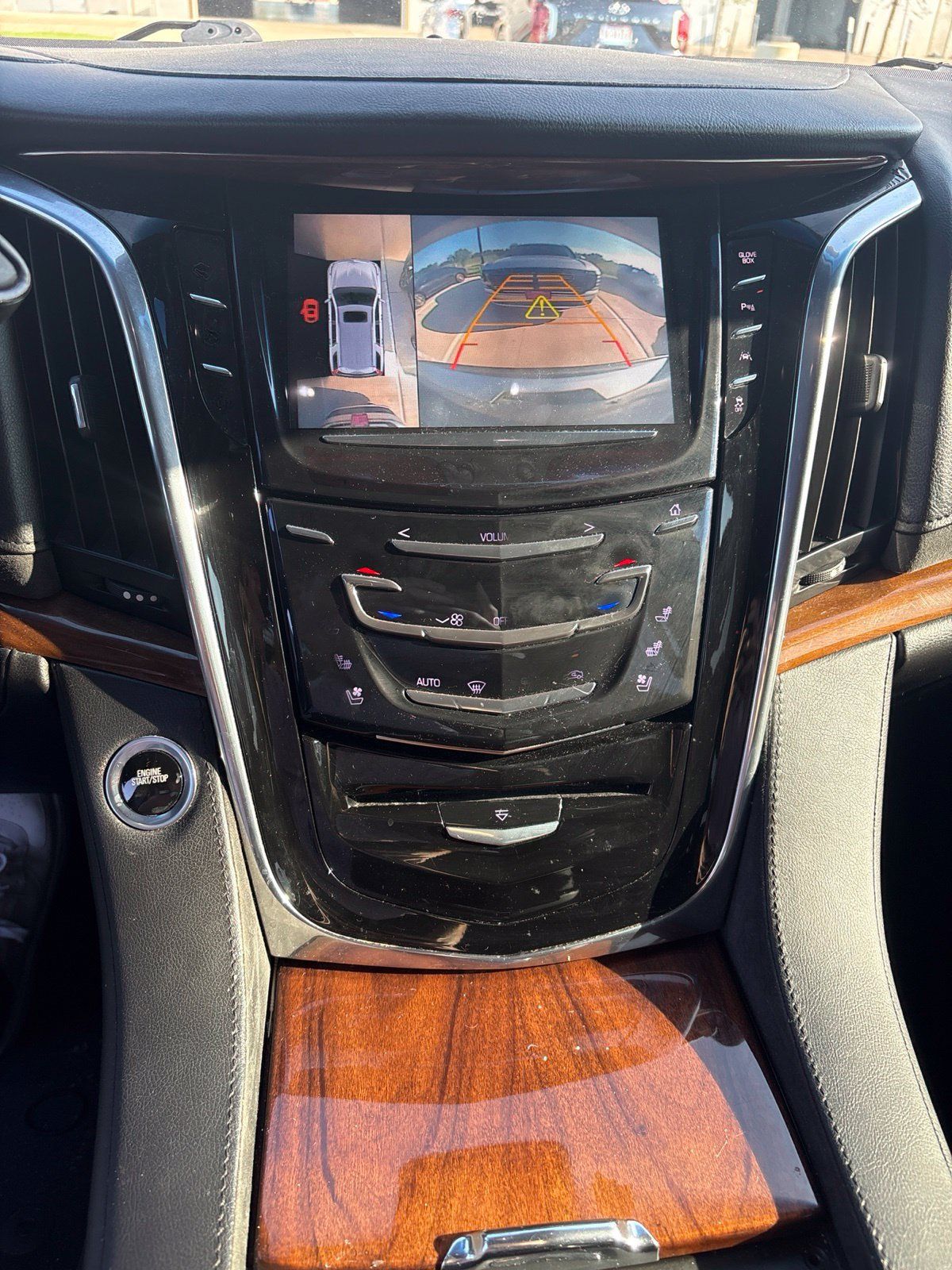 Used 2016 Cadillac Escalade Luxury AWD/4WD image 16