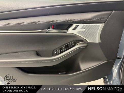 New 2026 MAZDA MAZDA3 Hatchback w/Premium Plus Pkg image 21