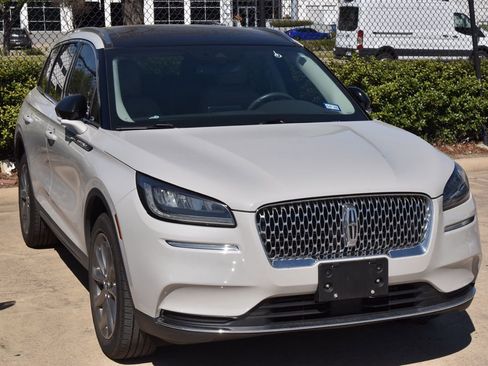 Used 2022 Lincoln Corsair FWD w/ Premium Package image 4