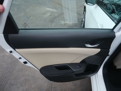 Used 2020 Honda Civic LX image 19