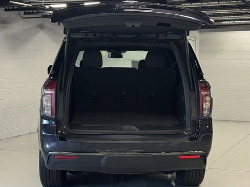 Used 2023 Chevrolet Suburban Z71 w/ Luxury Package image 9