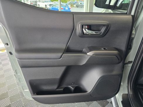 Used 2023 Toyota Tacoma TRD Off-Road w/ TRD Premium Off Road Package image 36