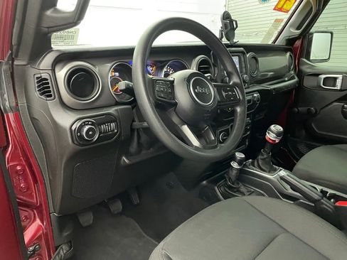 Used 2021 Jeep Wrangler Sport AWD/4WD image 17