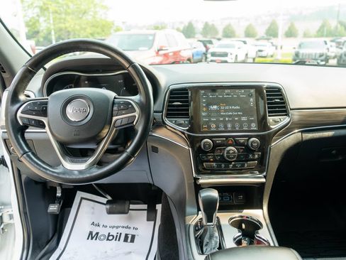 Used 2021 Jeep Grand Cherokee Limited w/ Luxury Group II AWD/4WD image 15
