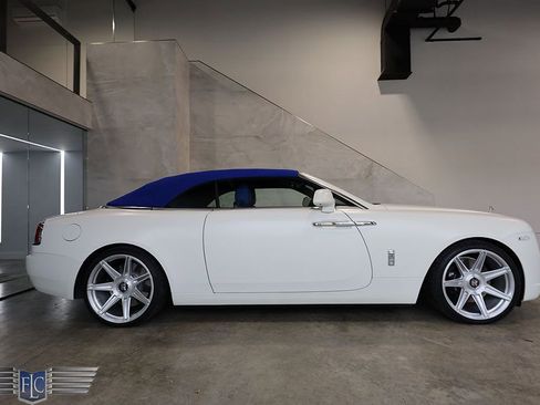 Used 2020 Rolls-Royce Dawn image 51