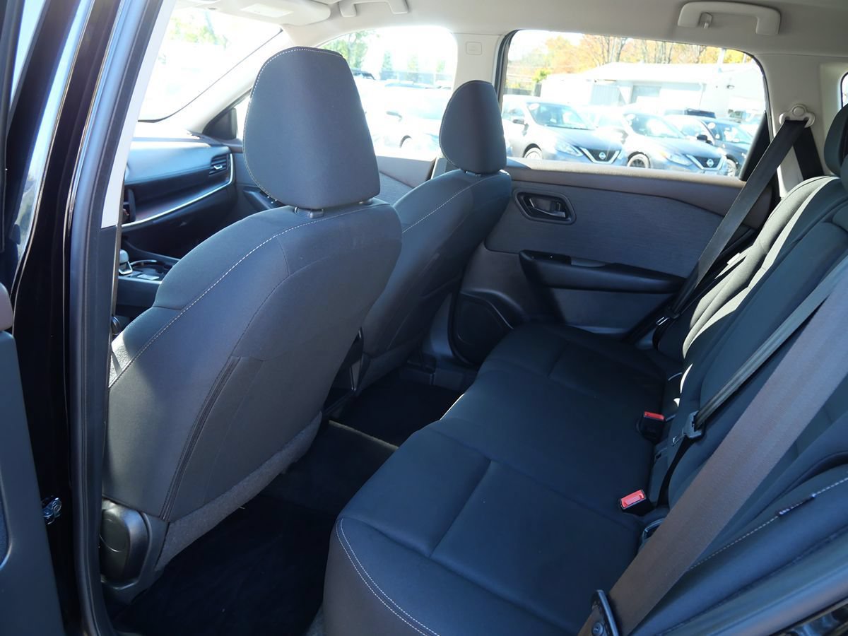 Used 2023 Nissan Rogue S AWD/4WD image 21